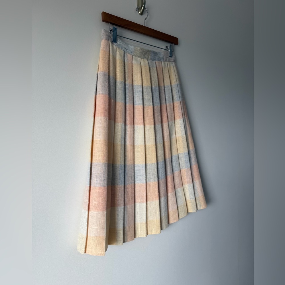 Pastel Pleated Skirt Vintage - Picture 9 of 10